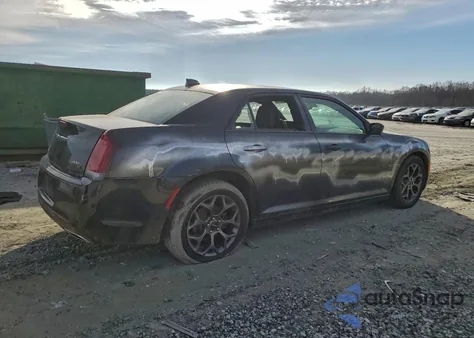2016 Chrysler 300 S z USA, uszkodzony, nr VIN 2C3CCAGG6GH270440